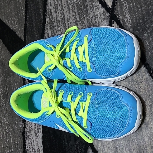 NIKE FLEX EXPERIENCE RN ATHLETIC RUNNING SHOES - Picture 2 of 11